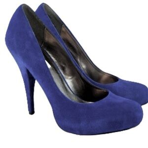 Steve Madden Blue Suede Pumps